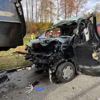 Unfall A95 unter LKW.jpg