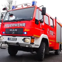 lf8_mit_blaulicht.jpg