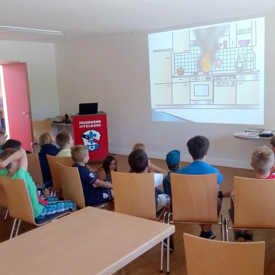 FFI4_Banderziehung.jpg